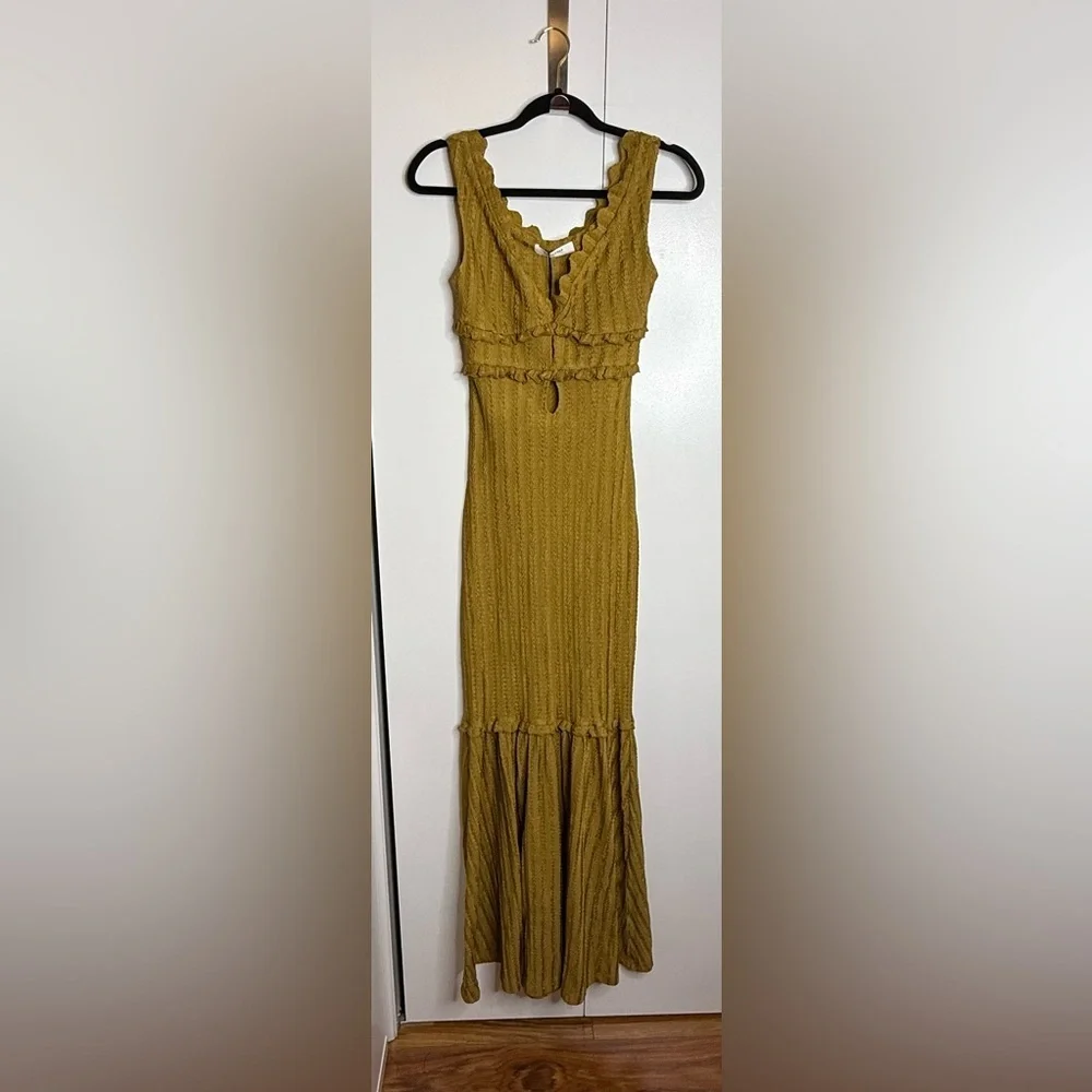 Commense Off-Shoulder Ruffle Detail Dress - Small NWT - Picture 3 of 10